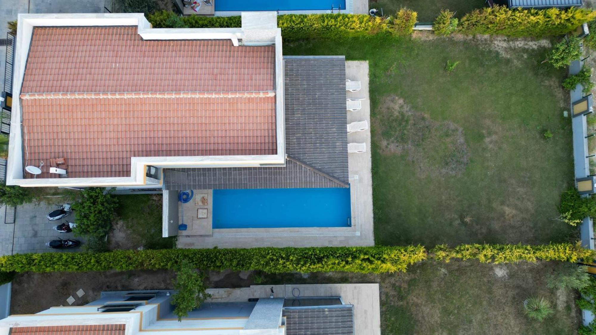Oezel Havuzlu Luex Villa